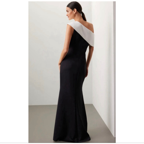 Badgley Mischka Size 6 One Shoulder Black & White Gown - Picture 4 of 13